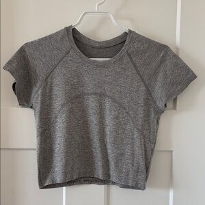 Swiftly Tech Cropped Short-Sleeve